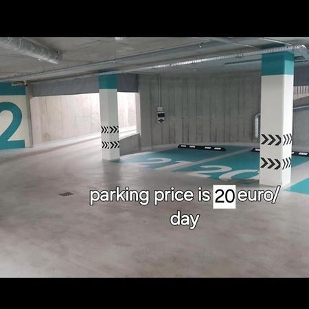 Happy Inn Emporia, Self Chek-In, Parking In The Underground Garage VNO Exteriör bild